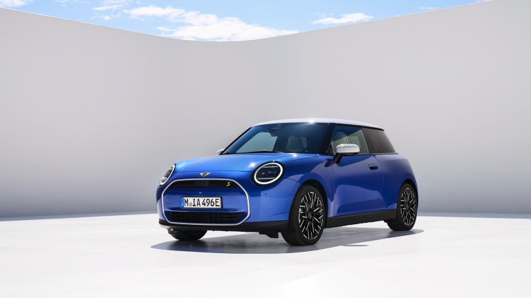 Mini Cooper E en SE laadpaal