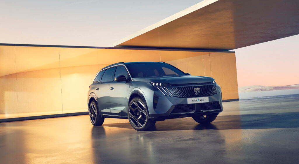 Peugeot e-5008 Laadpaal