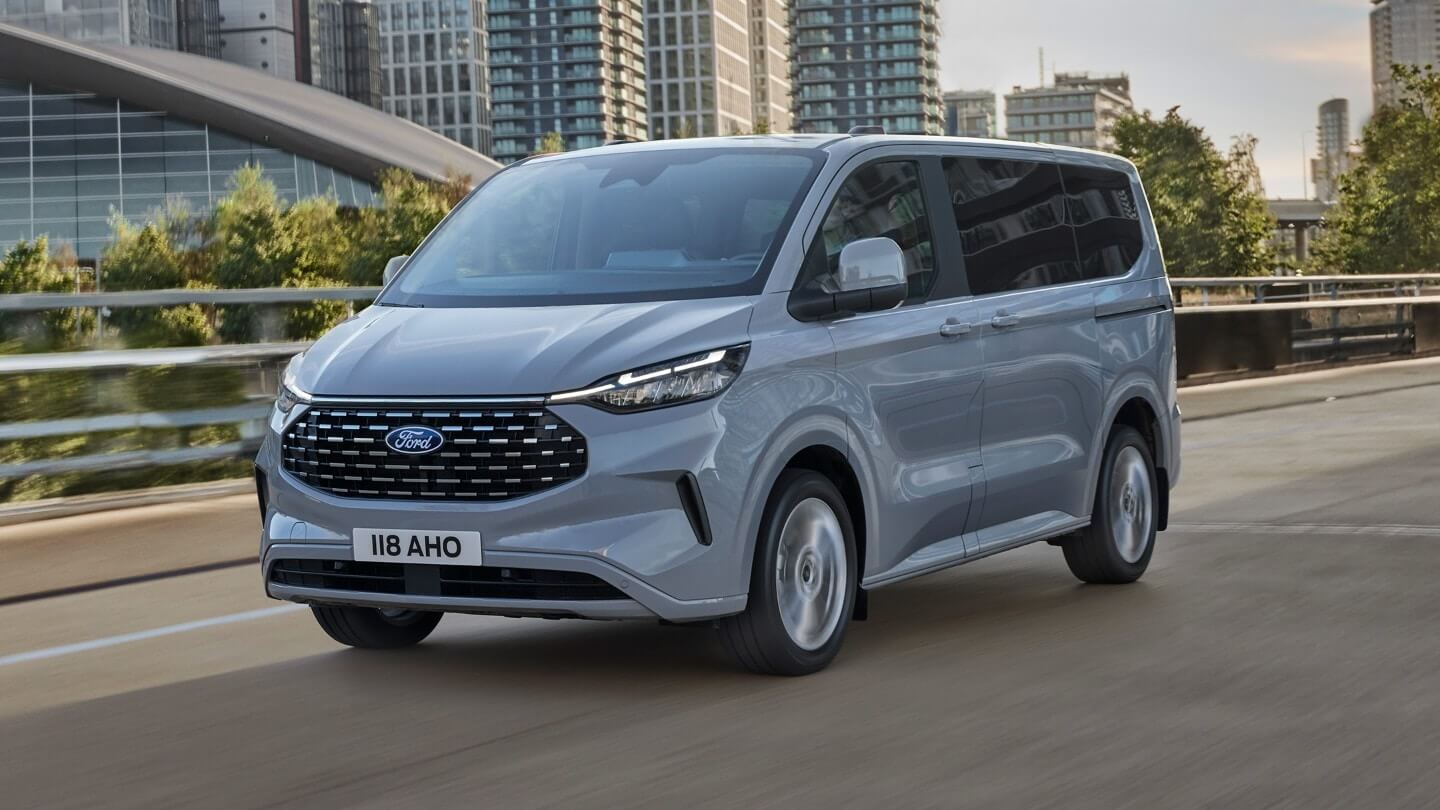 Ford E-Tourneo Custom lader