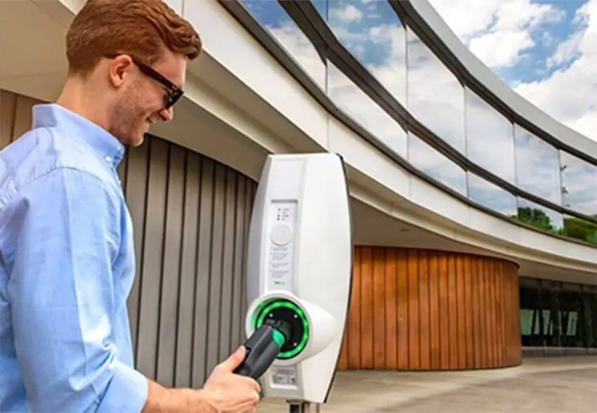 EVBox-BusinessLine-Satellite-slave-uitbreiding
