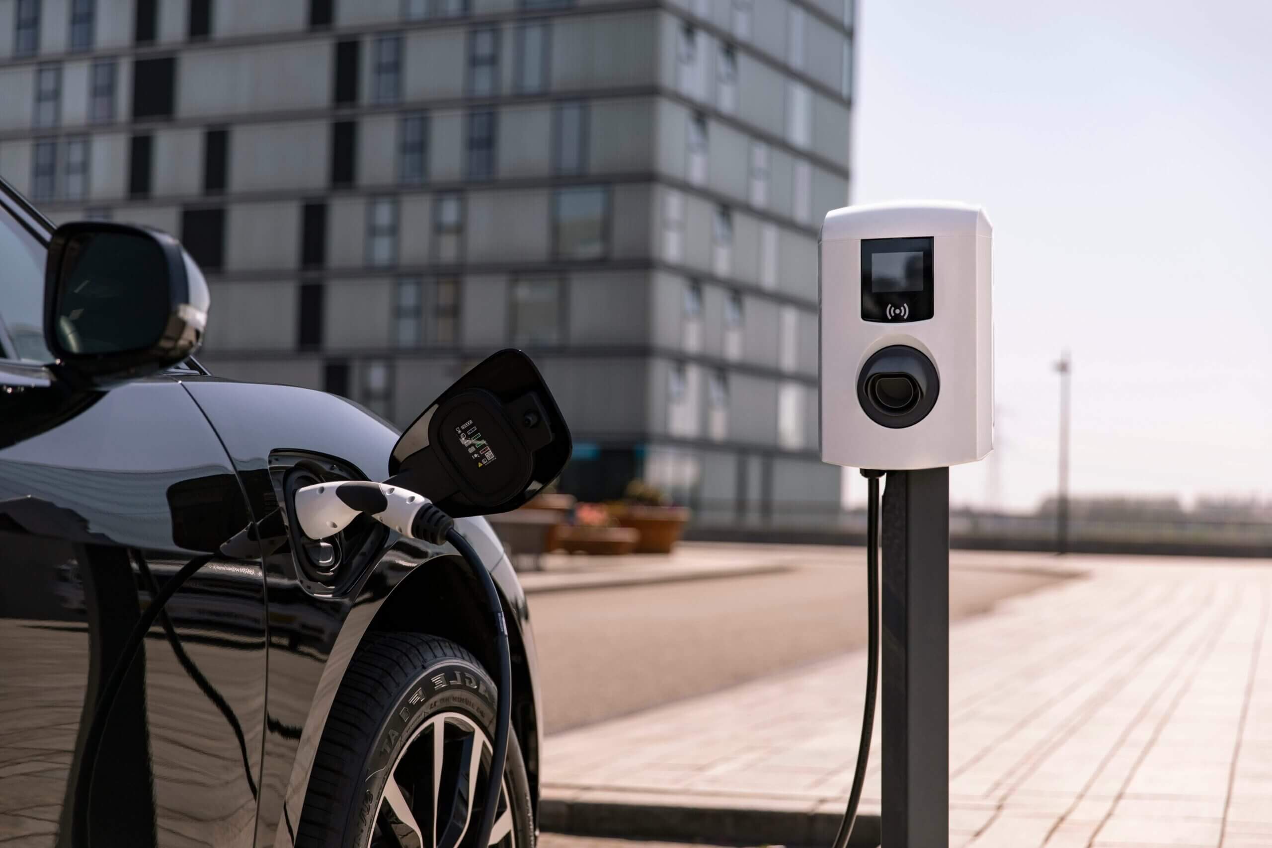 Laadpaal voor op het bedrijf aanschaffen?