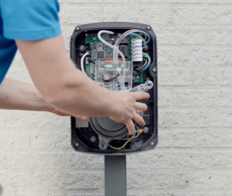 Laadpaal voor uw auto –  met installatie