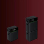 Thumbnail of  Vier opstellingen van de AEG SolarCube Expand die de modulaire uitbreiding van de batterijcapaciteit tonen.